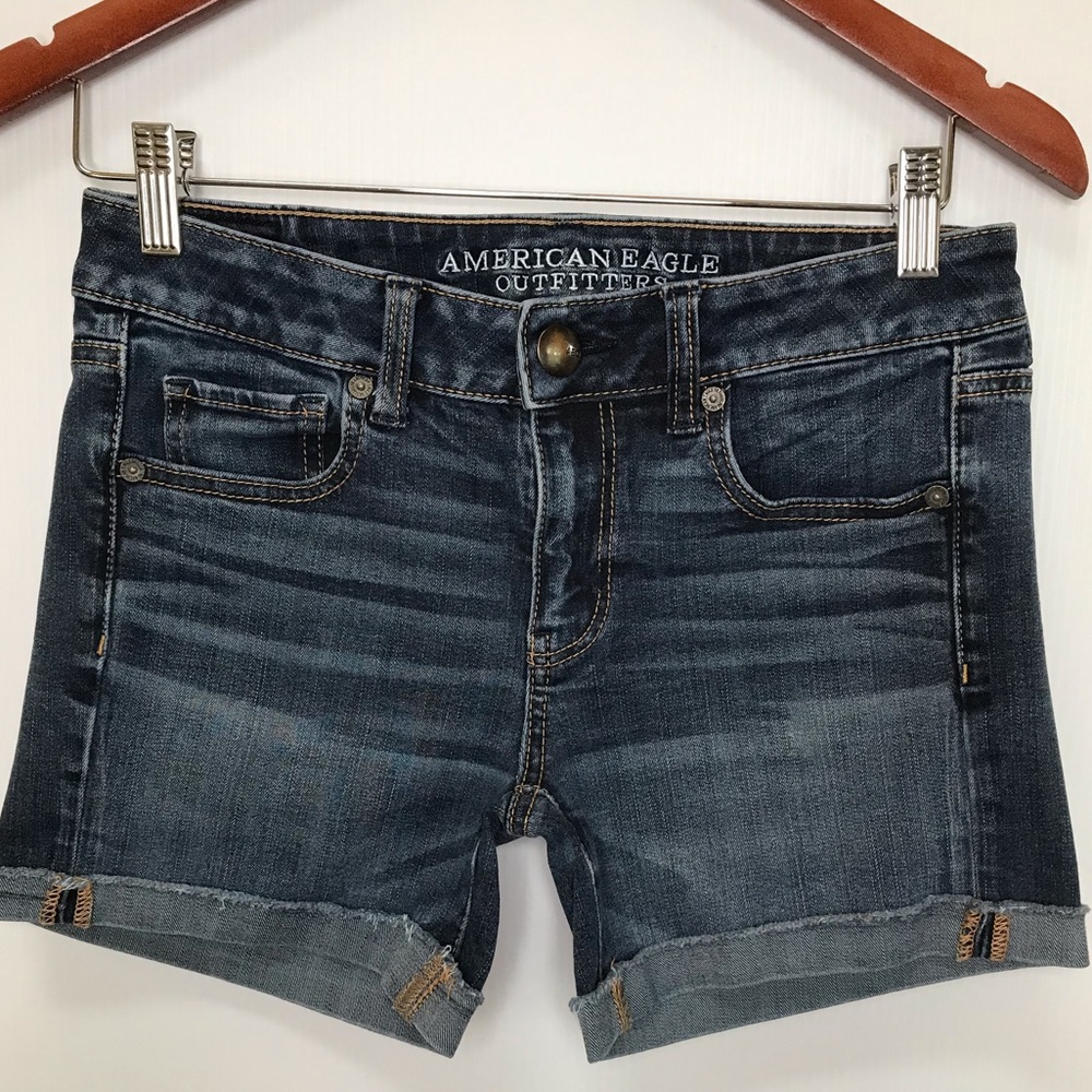 American Eagle Mid-Rise Raw-Hem Jean Shorts - 4 - Picture 6 of 17